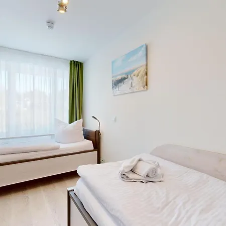In Direkter Strandlage Mit Balkon Und Sauna, Duenenresidenz Prora-app 111 Apartment Binz