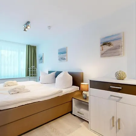 Apartment In Direkter Strandlage Mit Balkon Und Sauna, Duenenresidenz Prora-app 111 *