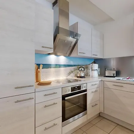 In Direkter Strandlage Mit Balkon Und Sauna, Duenenresidenz Prora-app 111 Apartment Binz