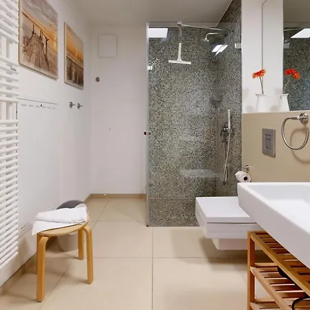 In Direkter Strandlage Mit Balkon Und Sauna, Duenenresidenz Prora-app 111 Apartment