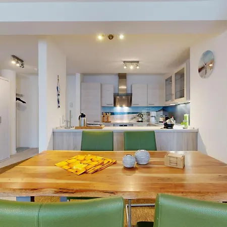 In Direkter Strandlage Mit Balkon Und Sauna, Duenenresidenz Prora-app 111 דירה בינץ
