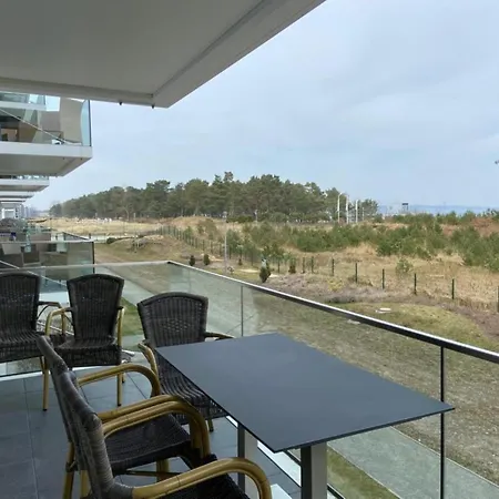 In Direkter Strandlage Mit Balkon Und Sauna, Duenenresidenz Prora-app 111 * בינץ